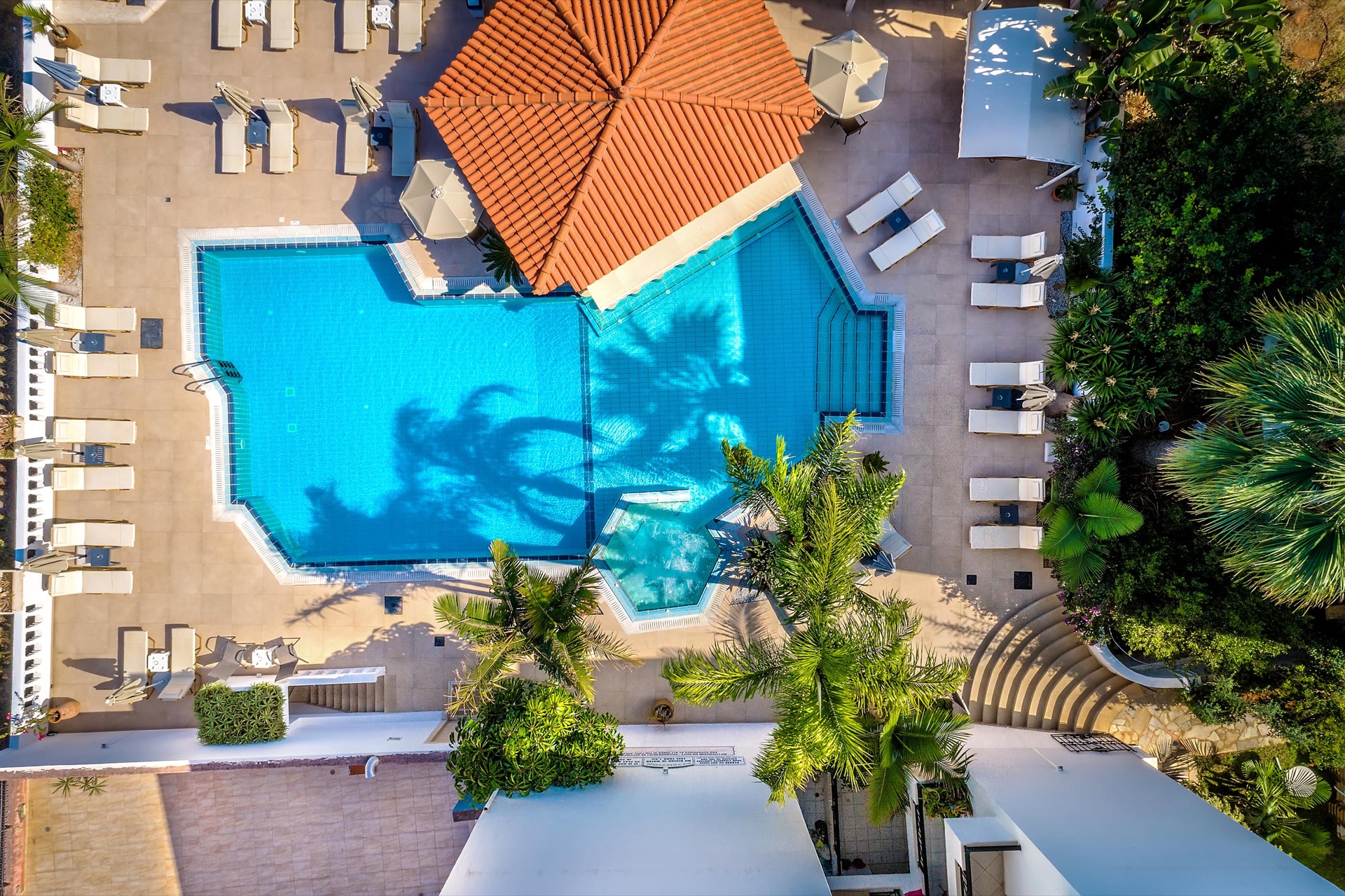 Malia Mare Hotel - מלון במאליה - כרתים לחופשת נוער